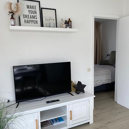The Ocean Breeze 2 Apartman De Haan Kültér fotó