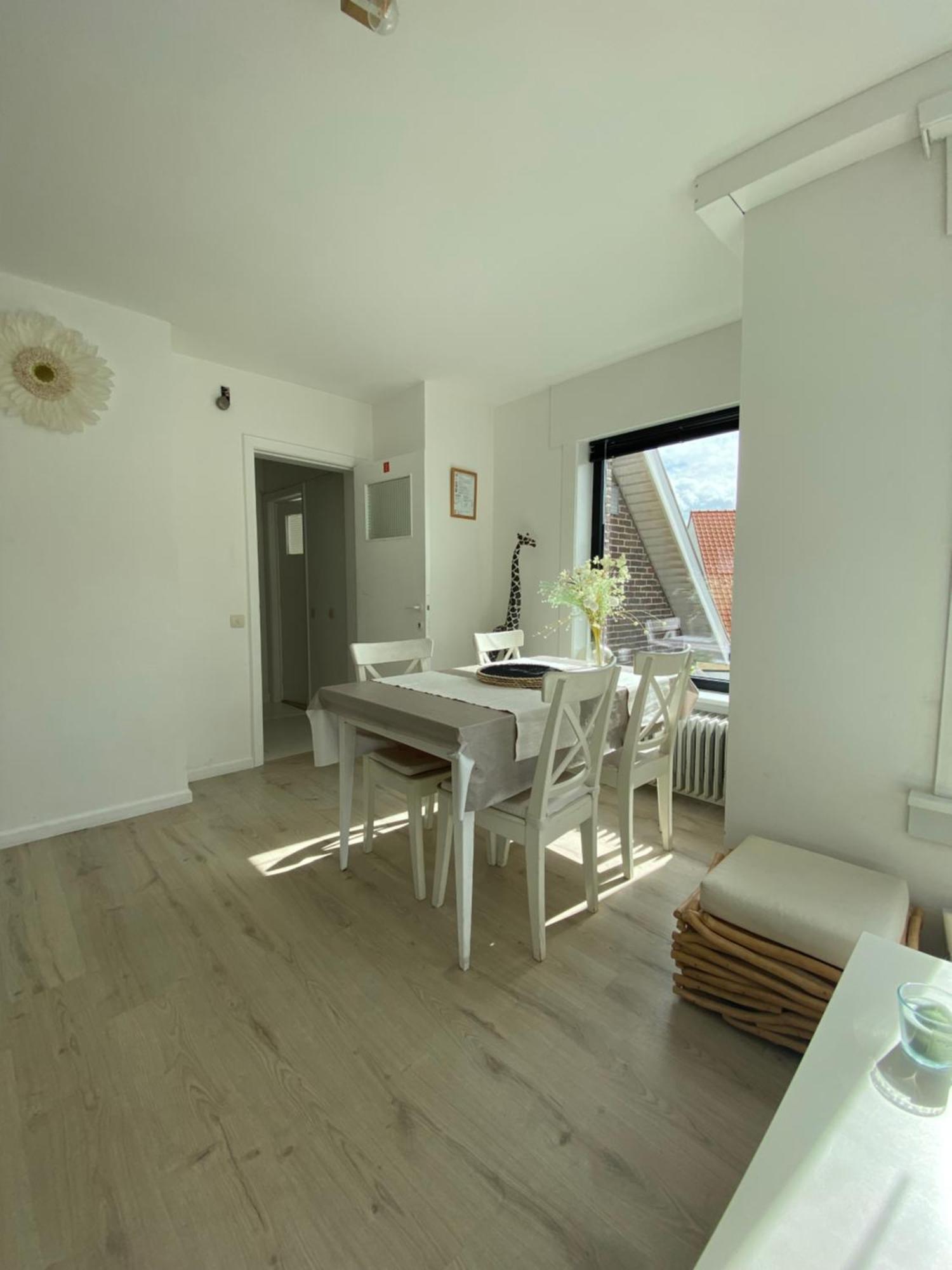 The Ocean Breeze 2 Apartman De Haan Kültér fotó