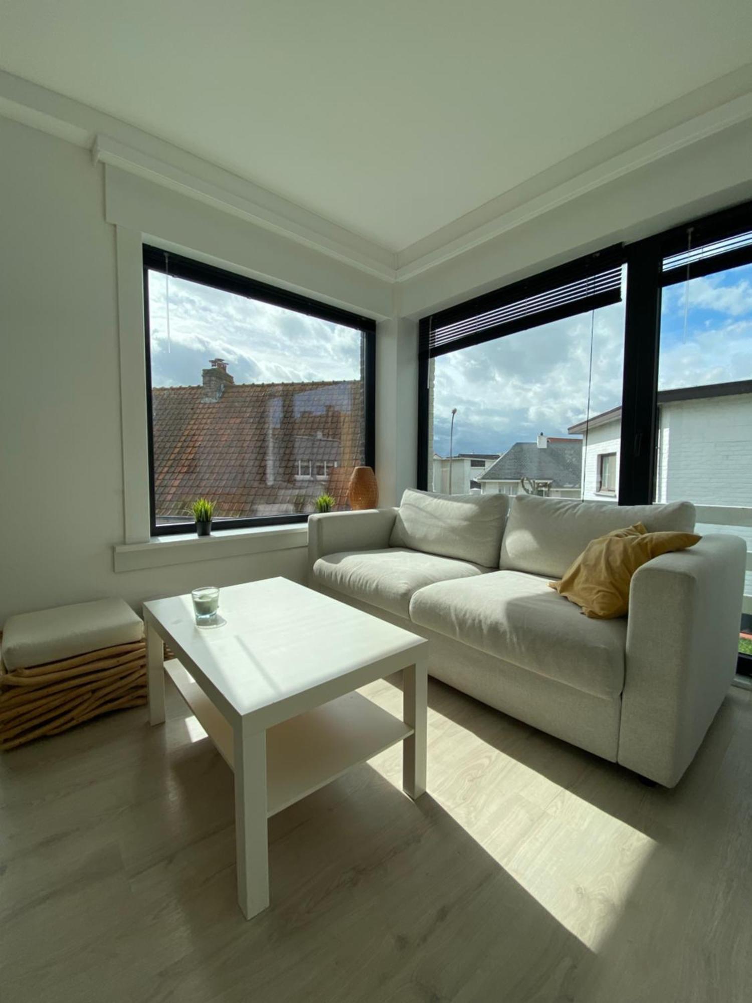 The Ocean Breeze 2 Apartman De Haan Kültér fotó