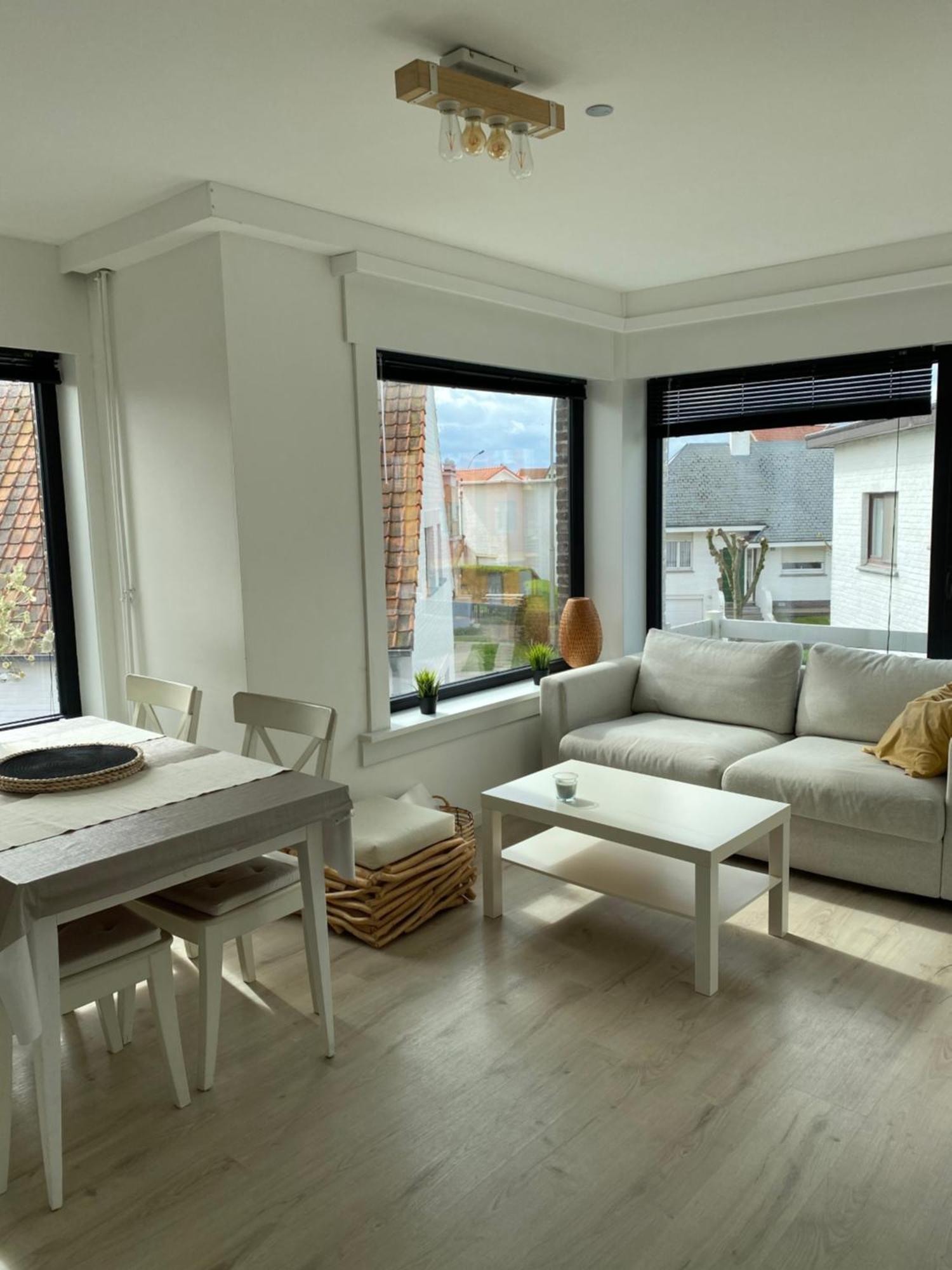 The Ocean Breeze 2 Apartman De Haan Kültér fotó